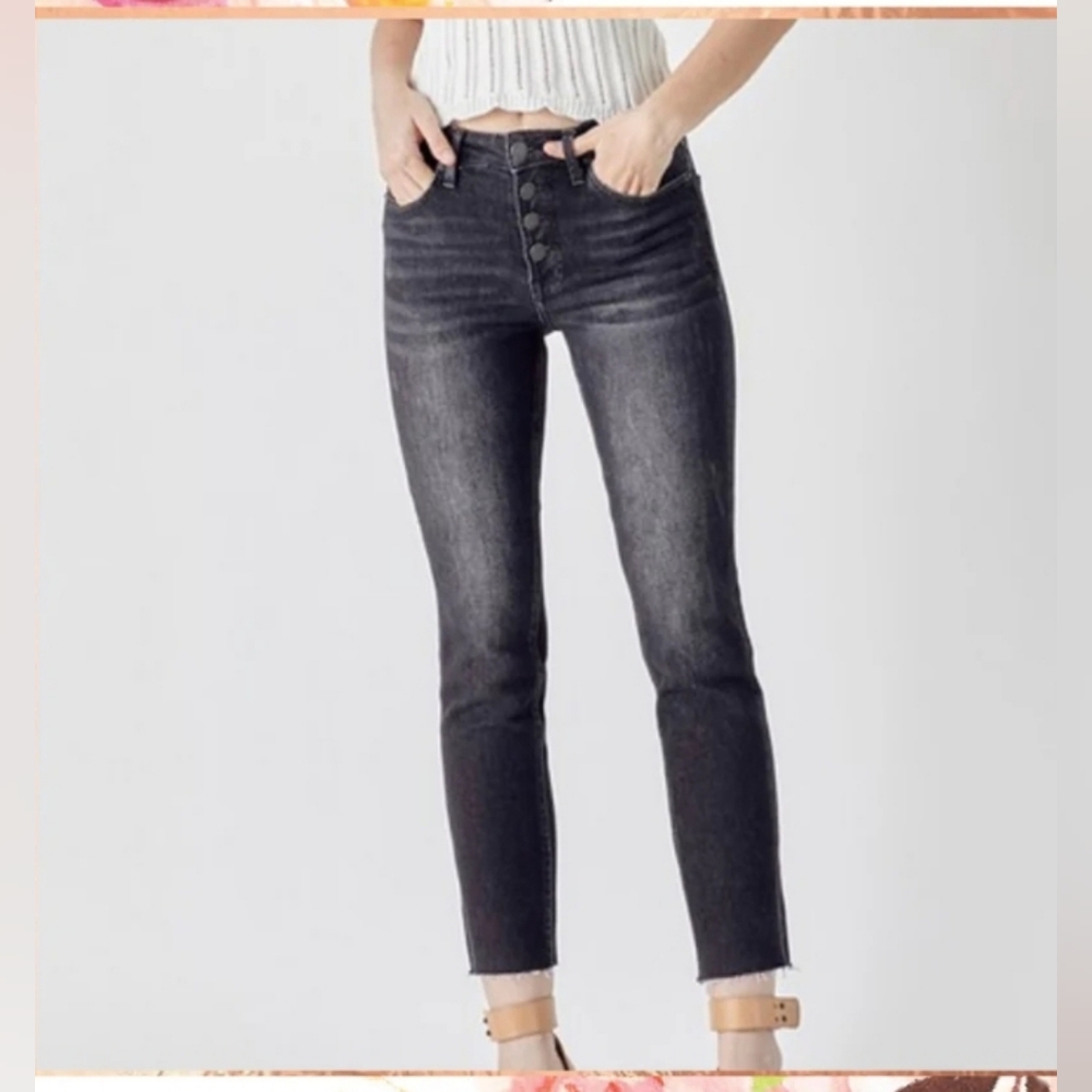 NWT Risen Women's Black, Relaxed Skinny, Button Fly Cropped Jeans Sz 15